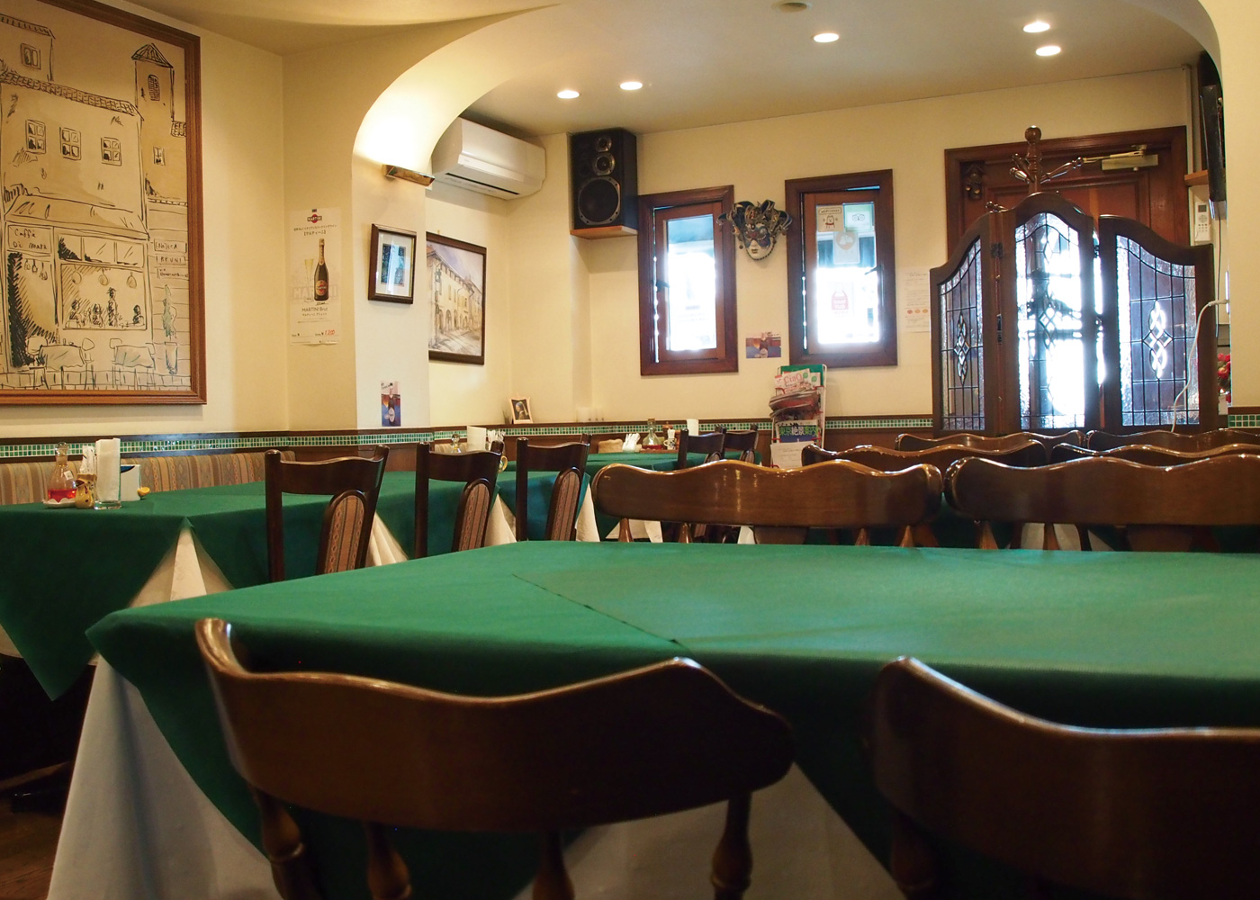 ディマーレ店内